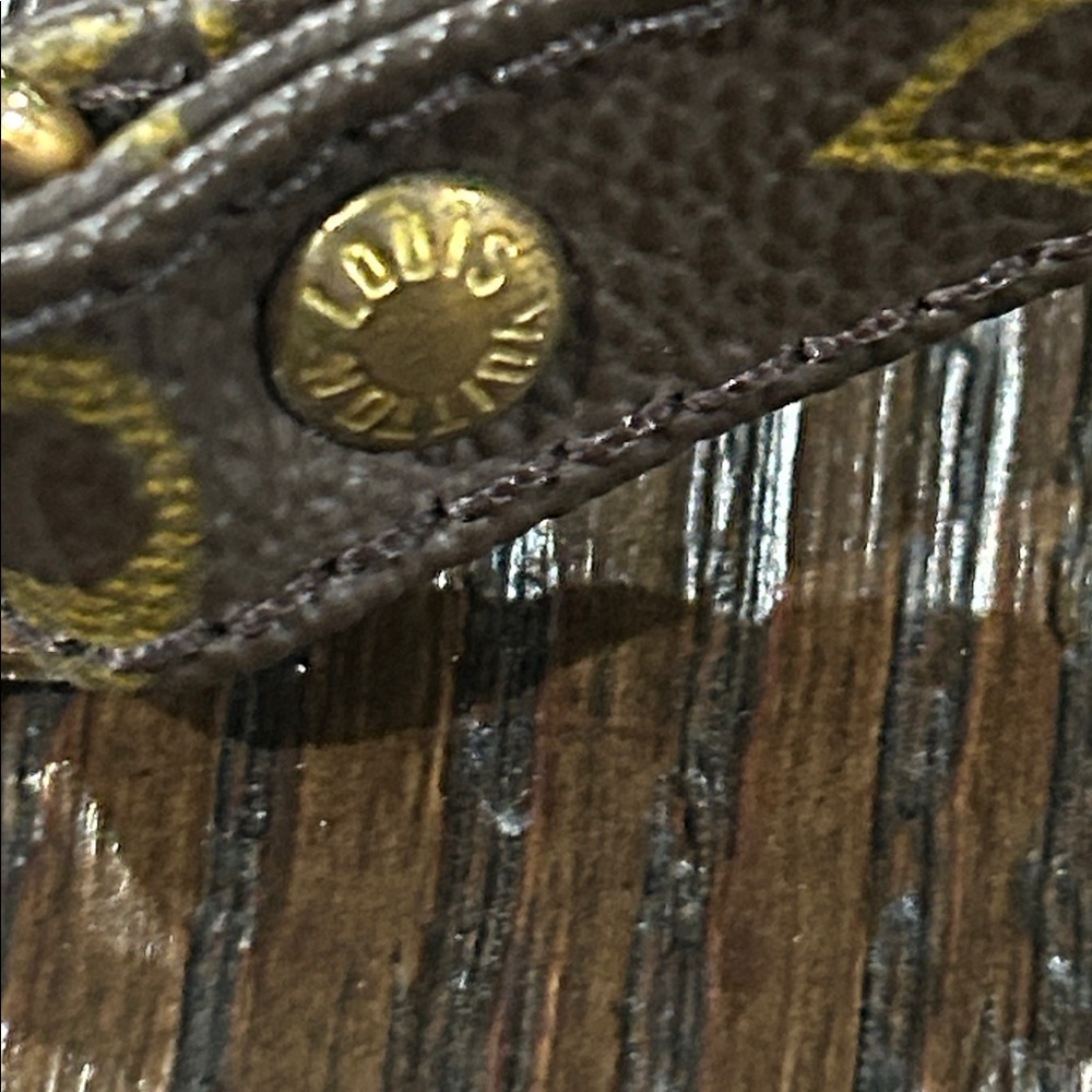 Louis Vuitton Authentic 
Monogram Shoulder Strap - Picture 3 of 4